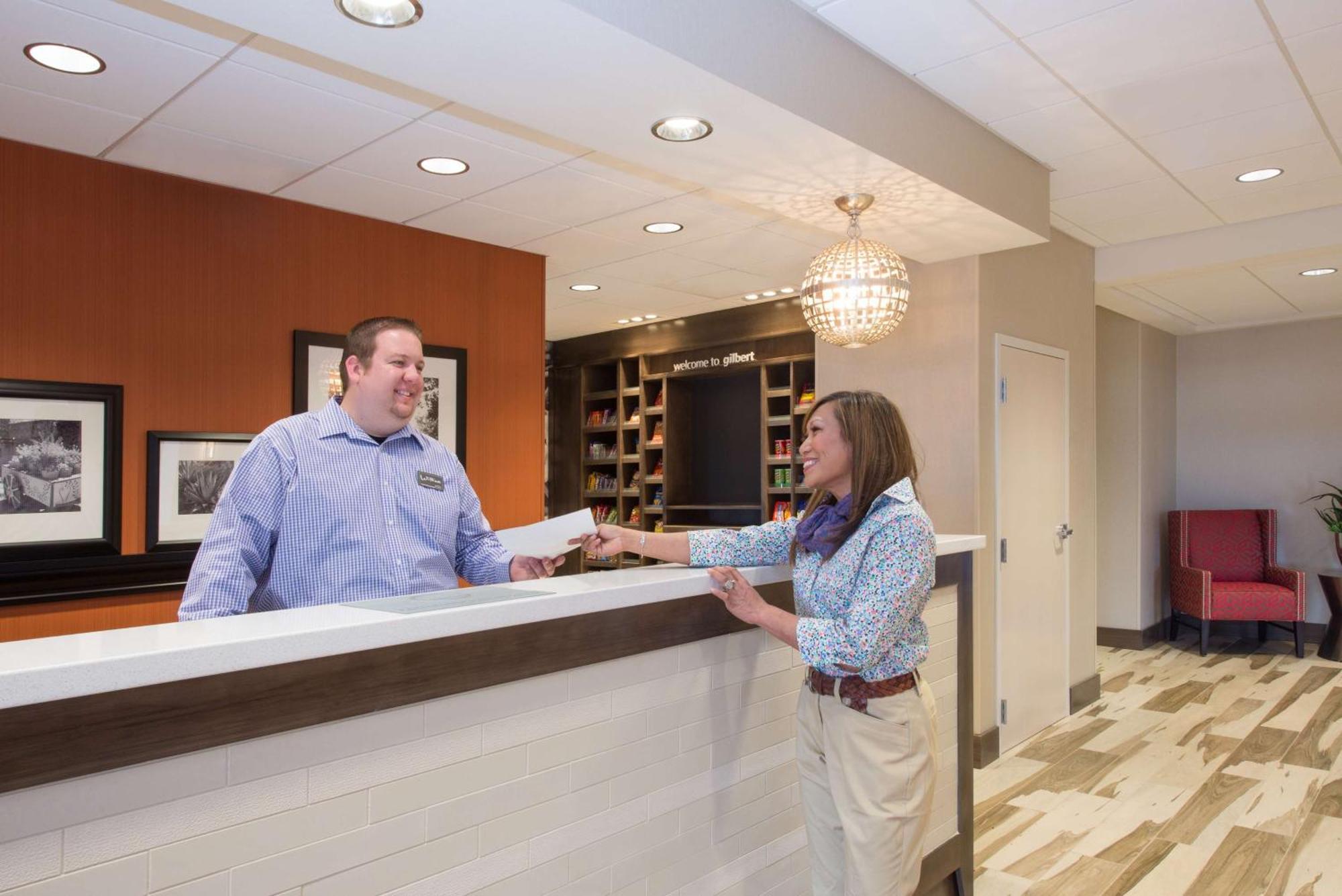Hampton Inn & Suites Phoenix - East Mesa In גילברט מראה חיצוני תמונה